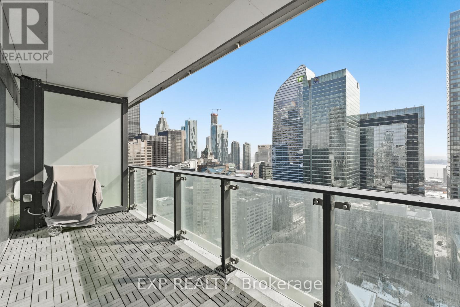 #2906 224 KING STREET W - 16