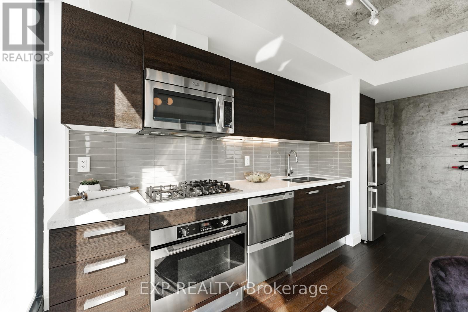 #2906 224 KING STREET W - 6