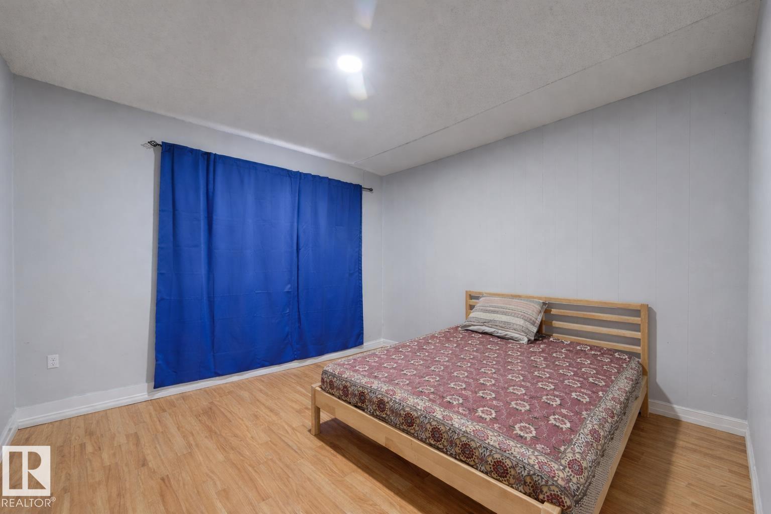 11114 80 AV NW NW - 14