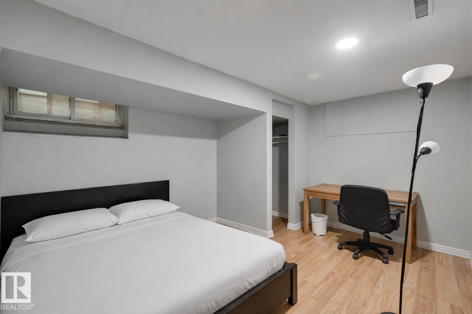 11114 80 AV NW NW - 22