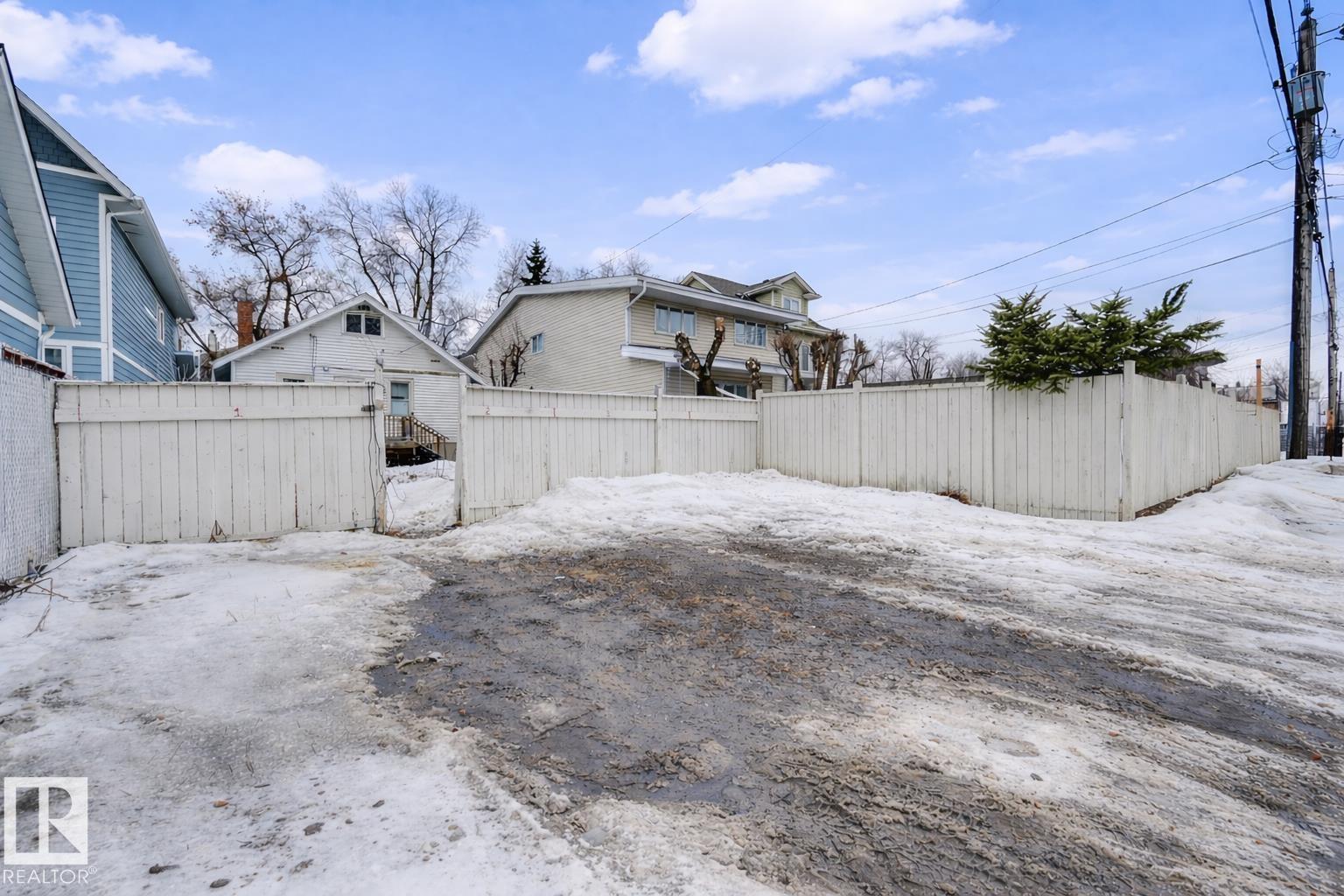 11114 80 AV NW NW - 5