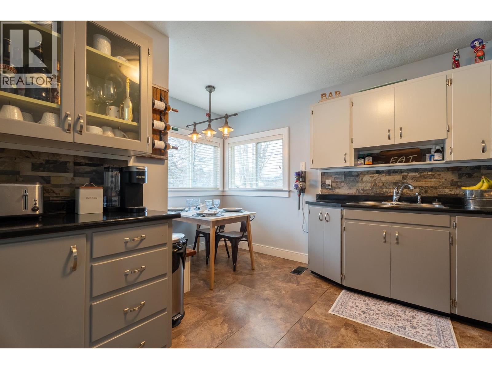 396 BURDEN STREET - 11