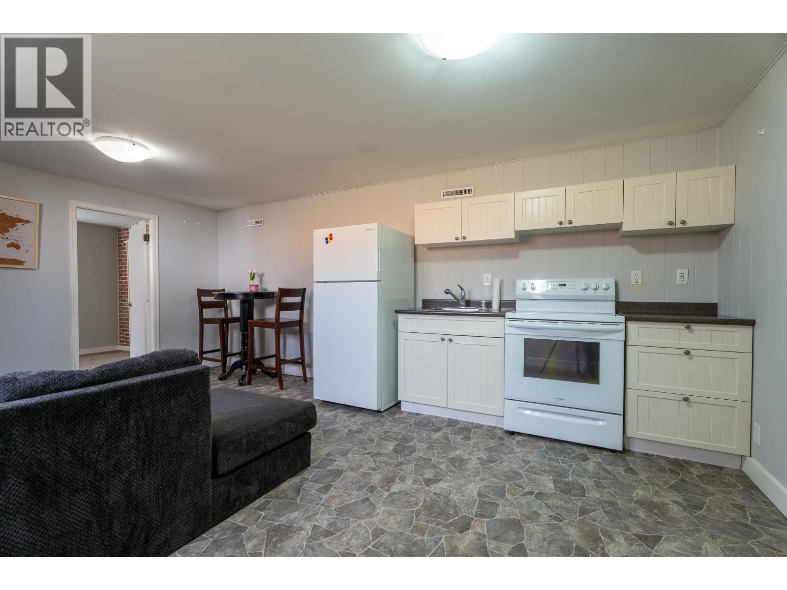 396 BURDEN STREET - 20