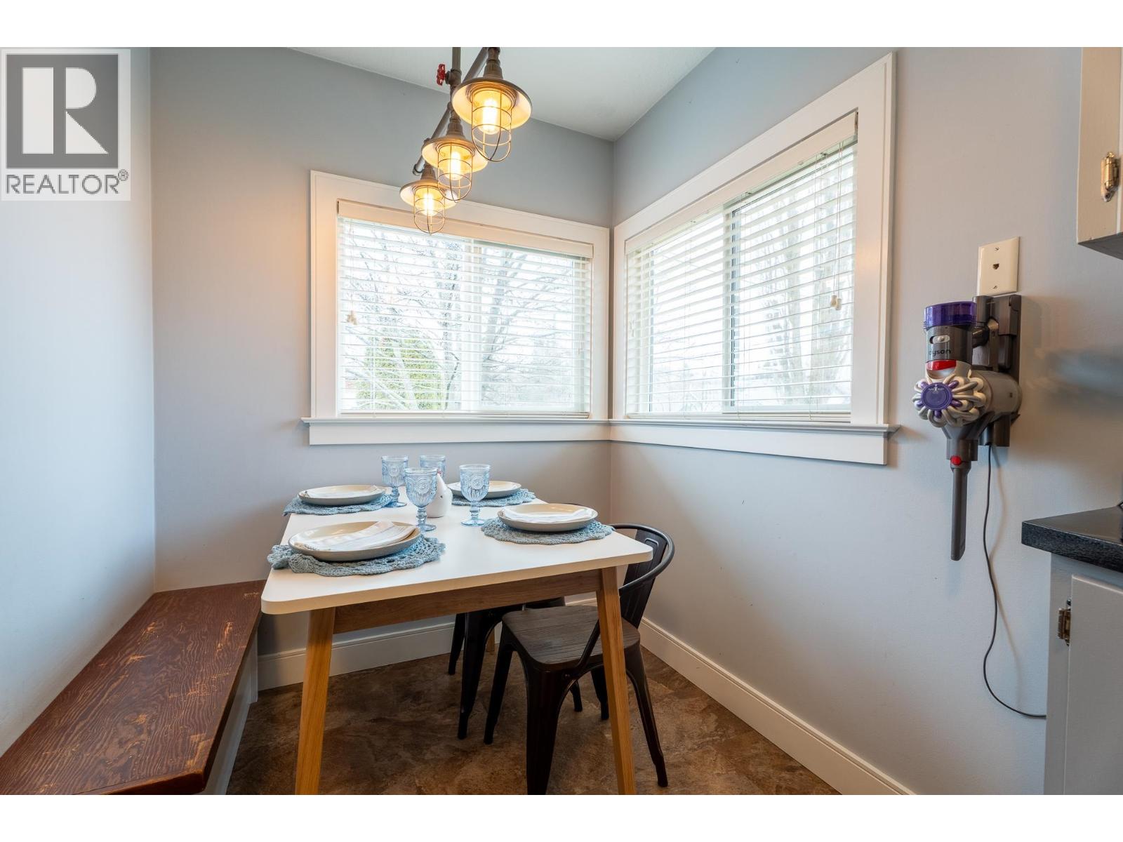 396 BURDEN STREET - 8