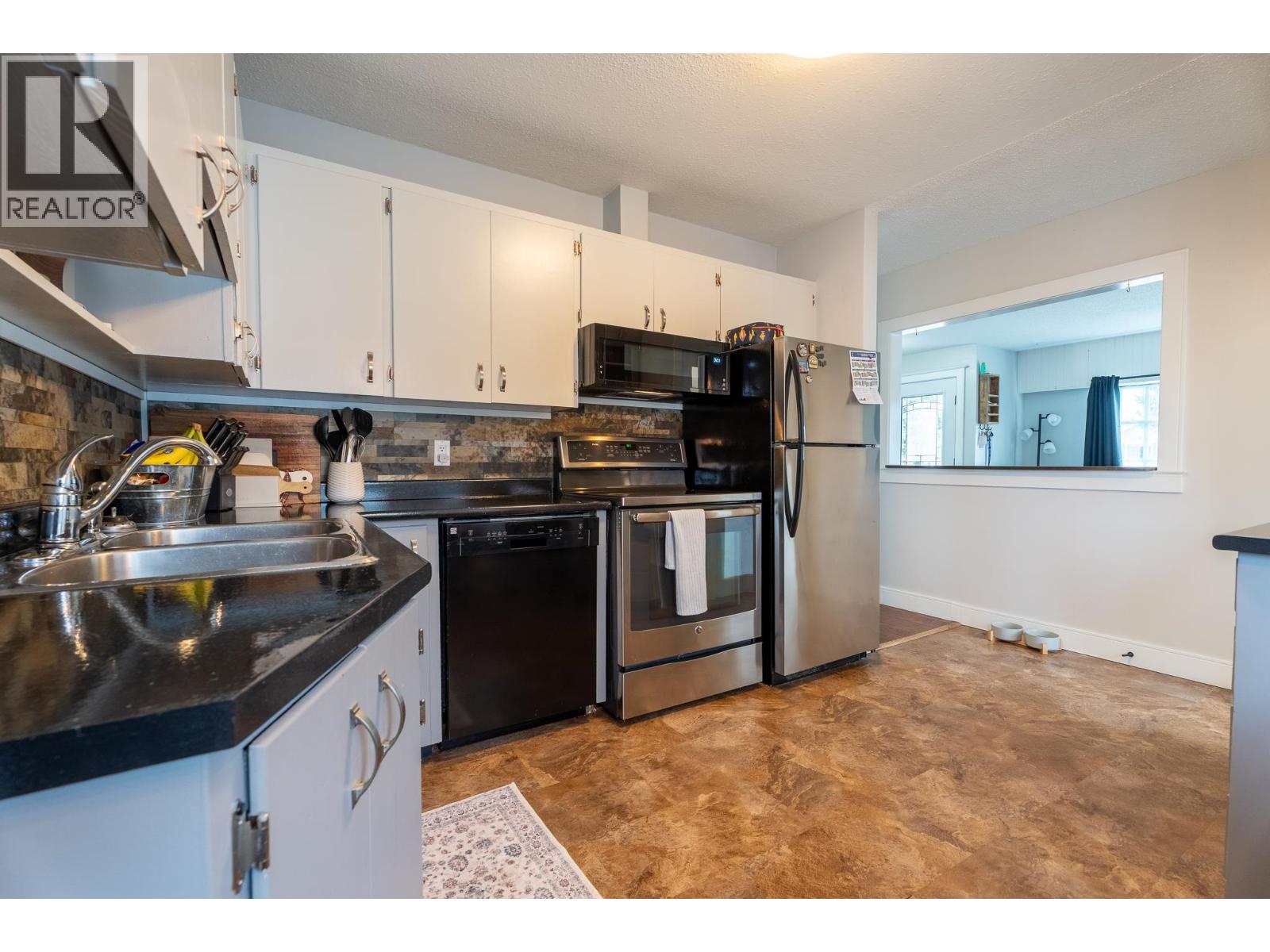 396 BURDEN STREET - 9