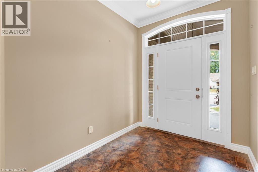 28 MAPLEWOOD Court, Dunnville, Ontario, N1A3G8 — Photo 6