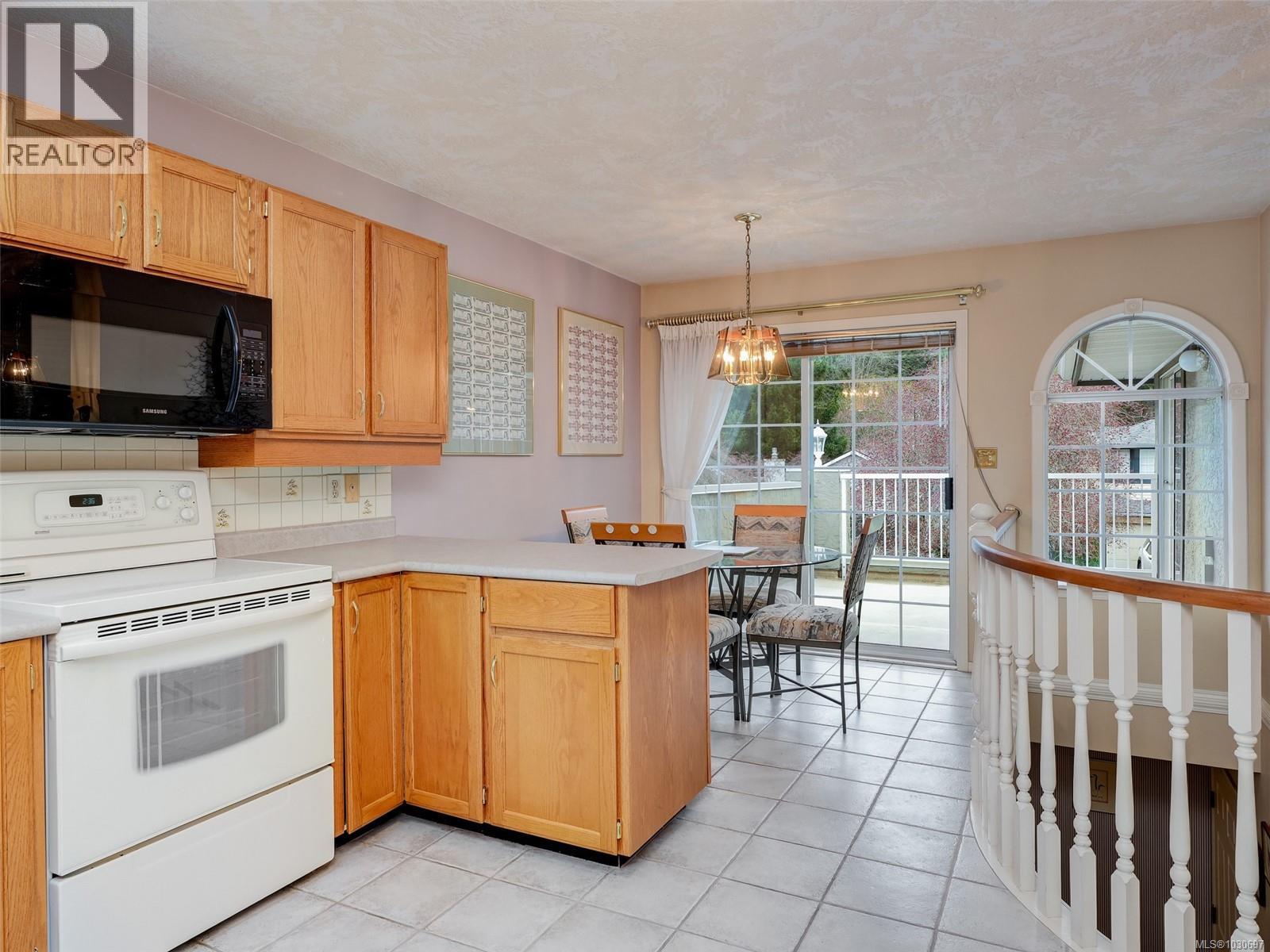 4689 SCOTTSWOOD PL - 8