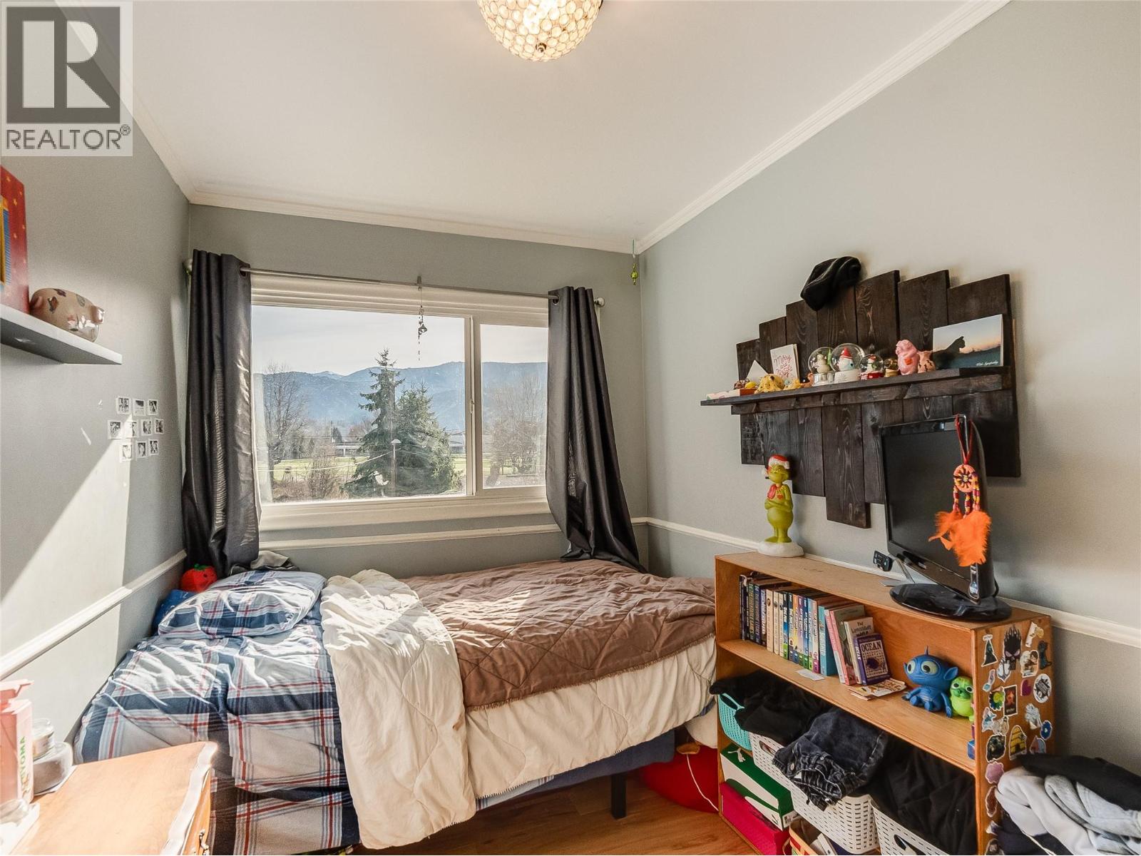 650 9TH Avenue, Castlegar