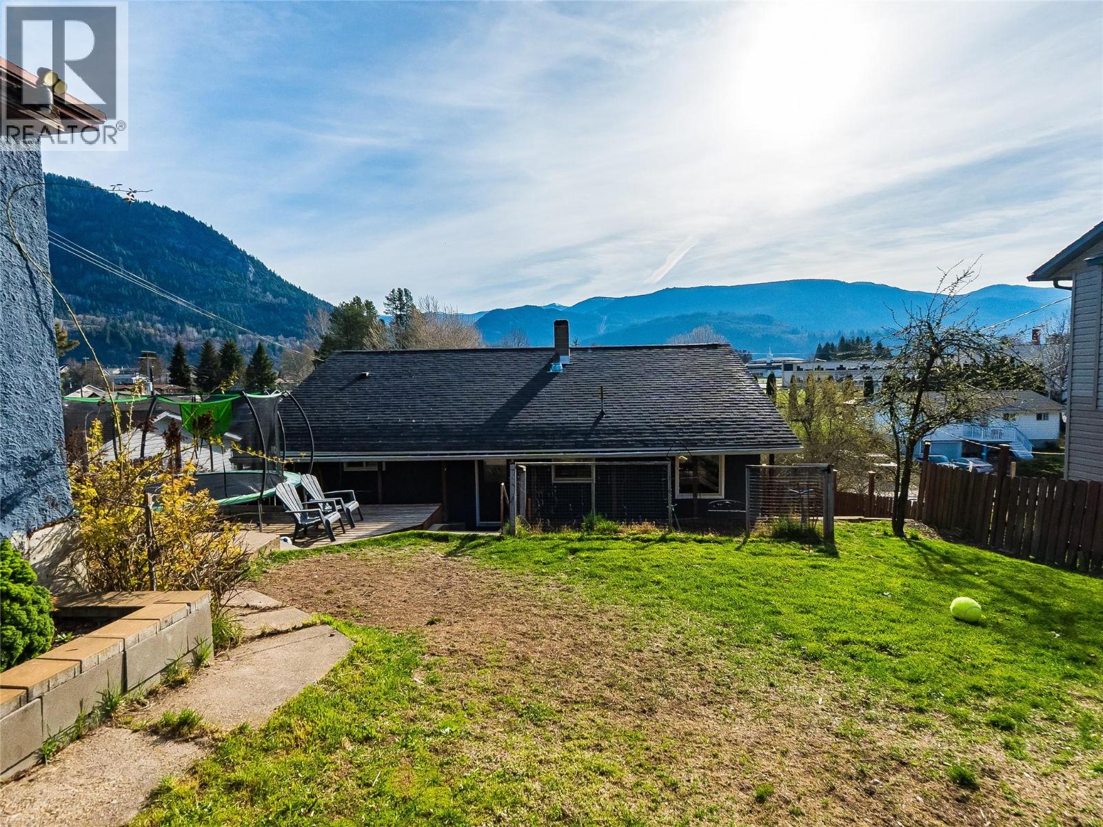 650 9TH Avenue, Castlegar