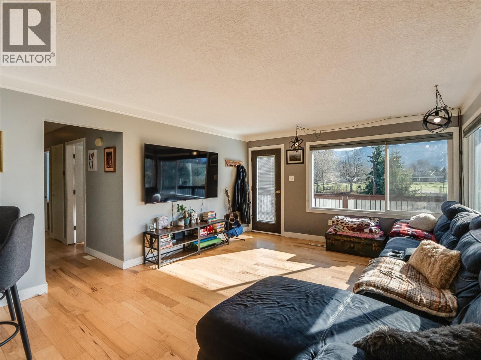 650 9TH Avenue, Castlegar