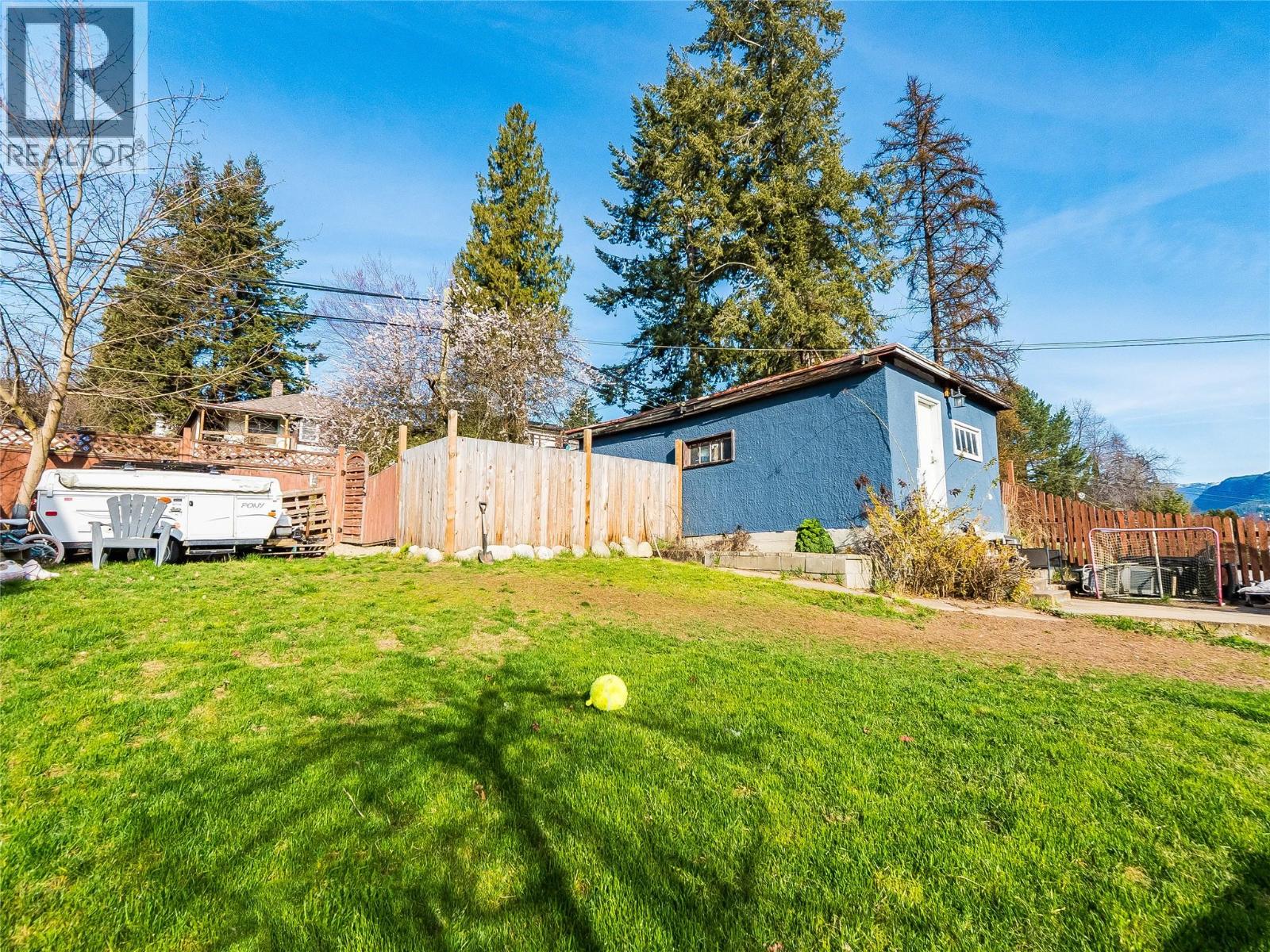 650 9TH Avenue, Castlegar