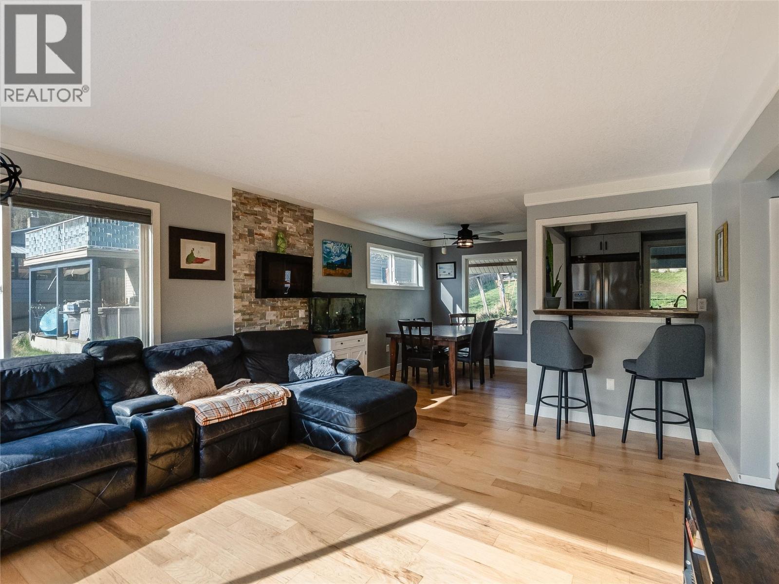 650 9TH Avenue, Castlegar