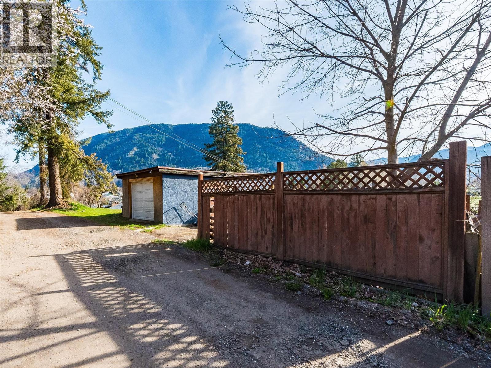 650 9TH Avenue, Castlegar
