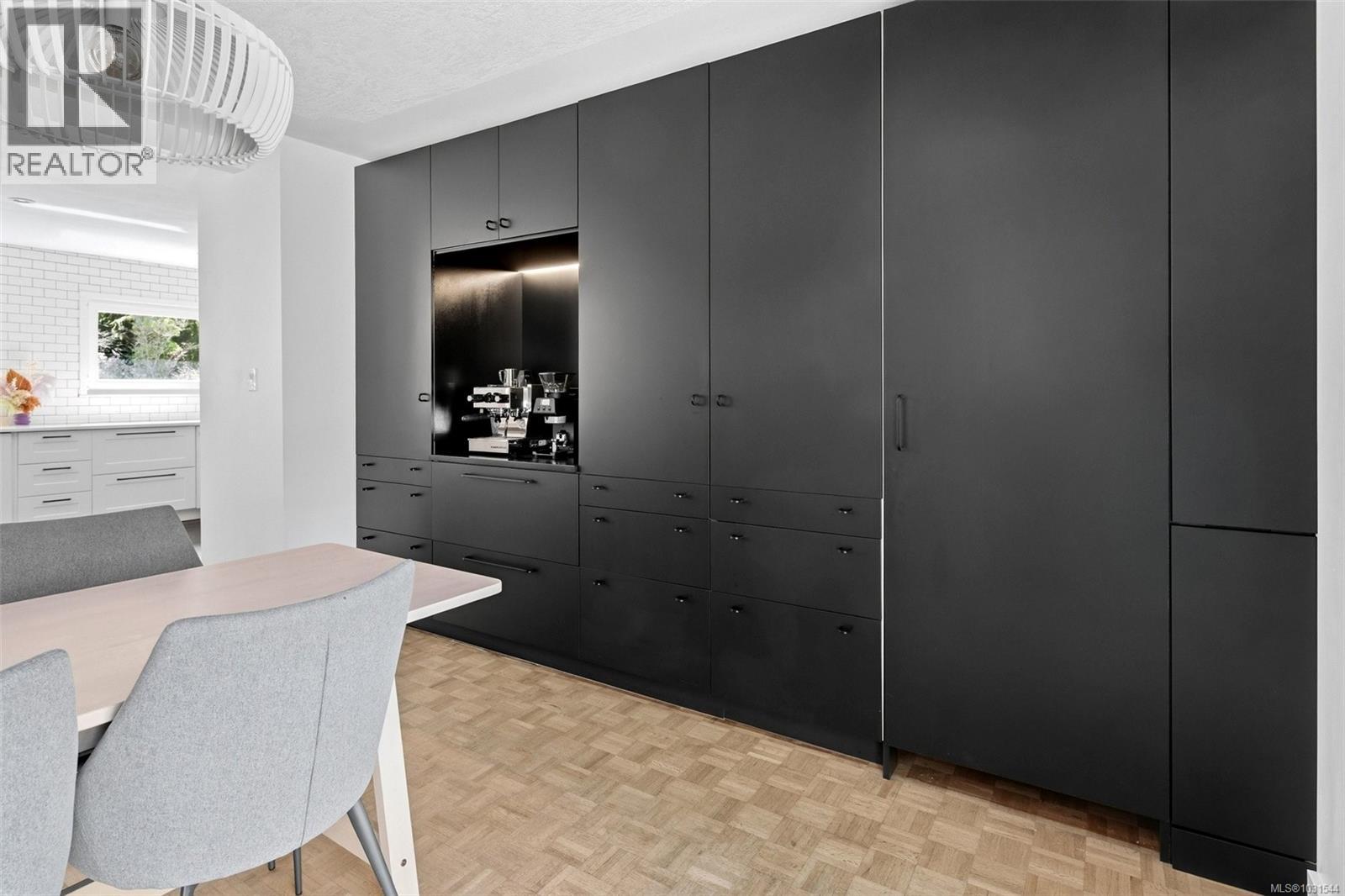 1065 BRAITHWAITE DR - 17