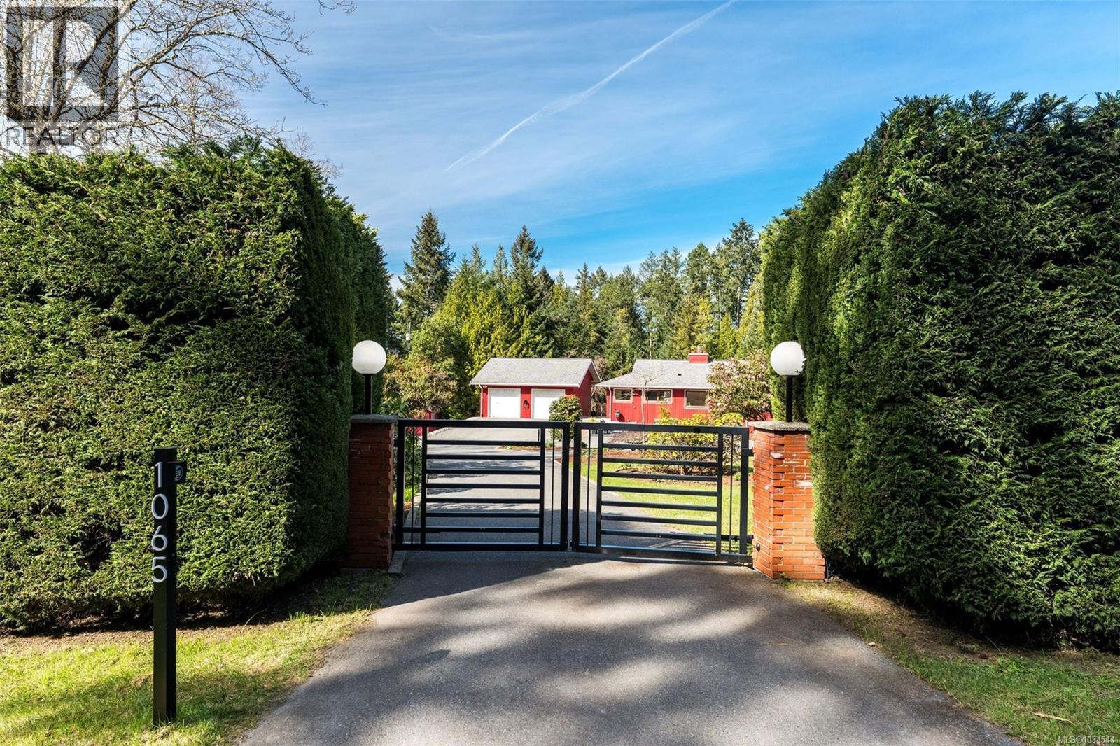 1065 BRAITHWAITE DR - 3