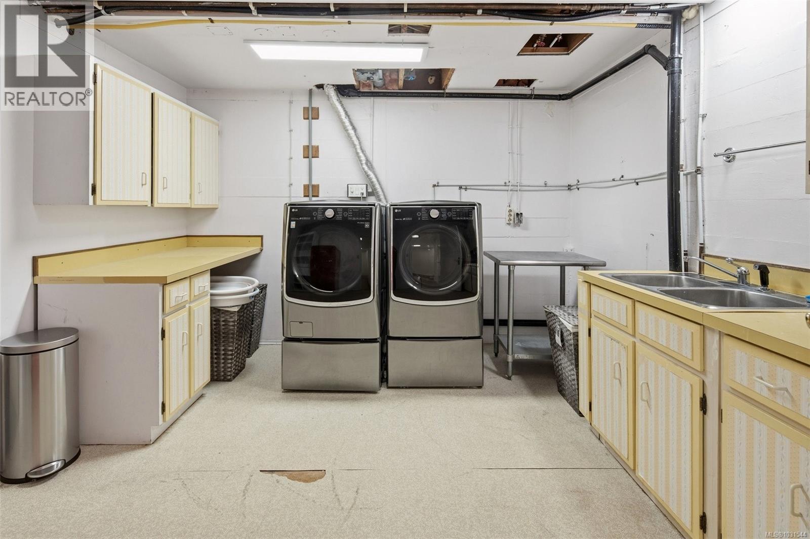 1065 BRAITHWAITE DR - 43