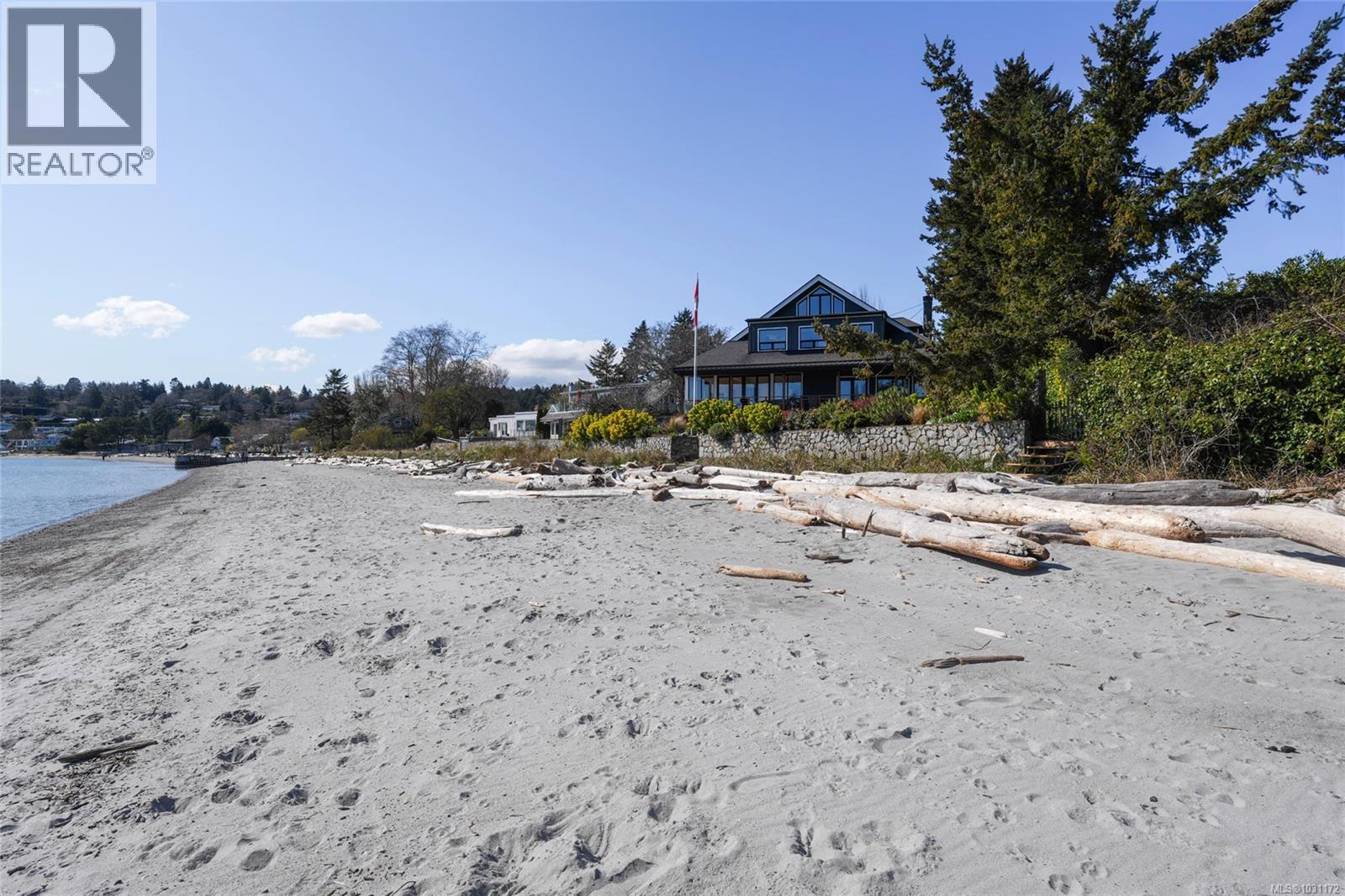  3870 Seacroft Place, Saanich