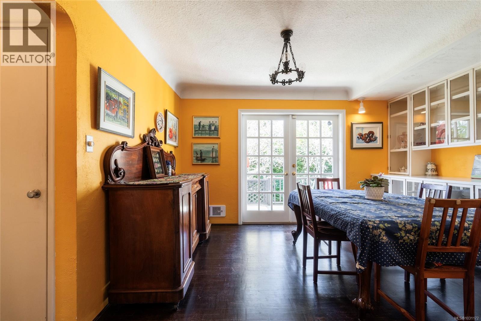  3870 Seacroft Place, Saanich