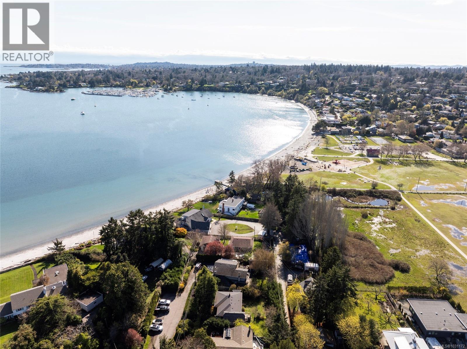  3870 Seacroft Place, Saanich