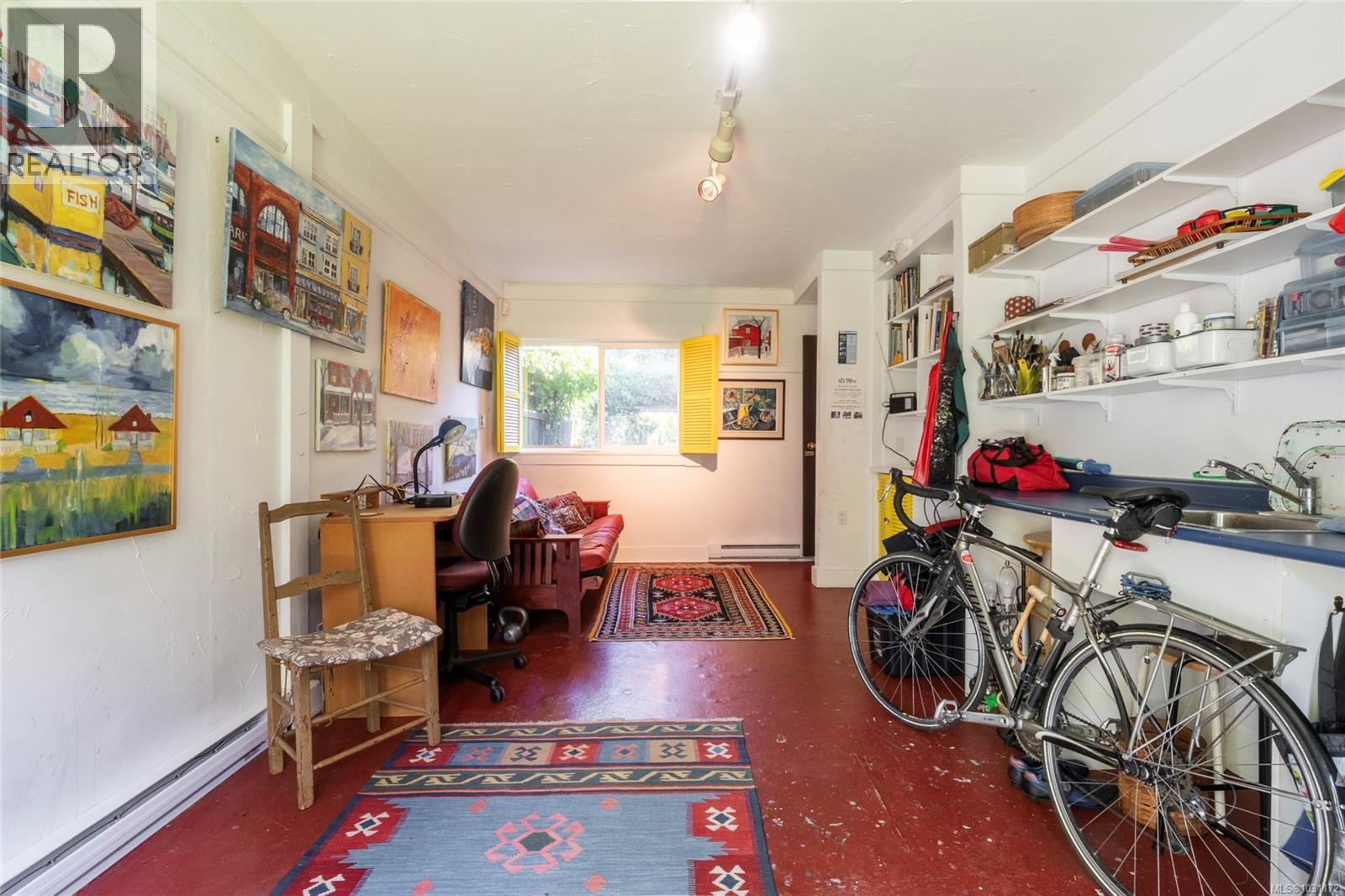  3870 Seacroft Place, Saanich