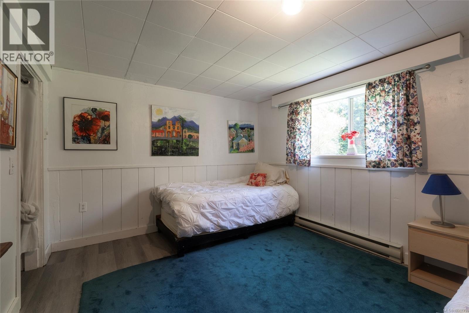  3870 Seacroft Place, Saanich