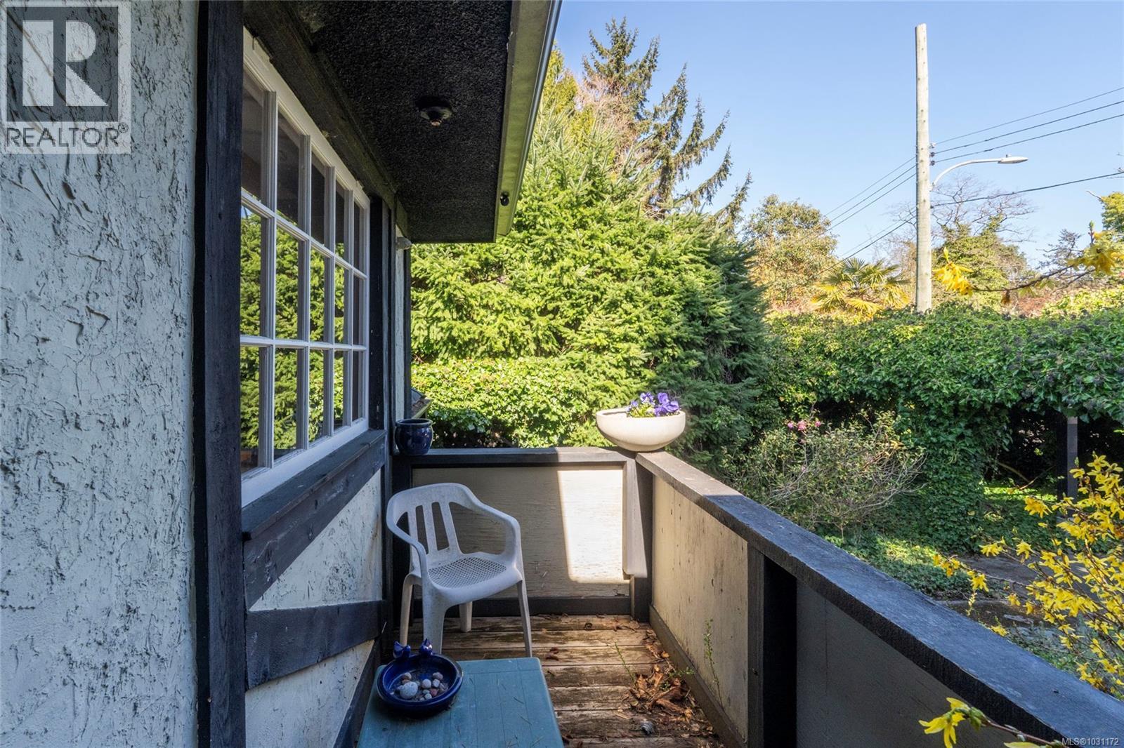  3870 Seacroft Place, Saanich