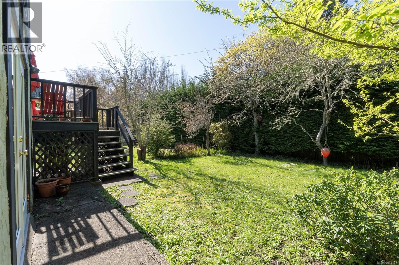 3870 Seacroft Place, Saanich