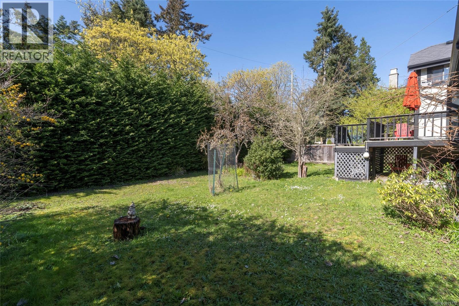  3870 Seacroft Place, Saanich