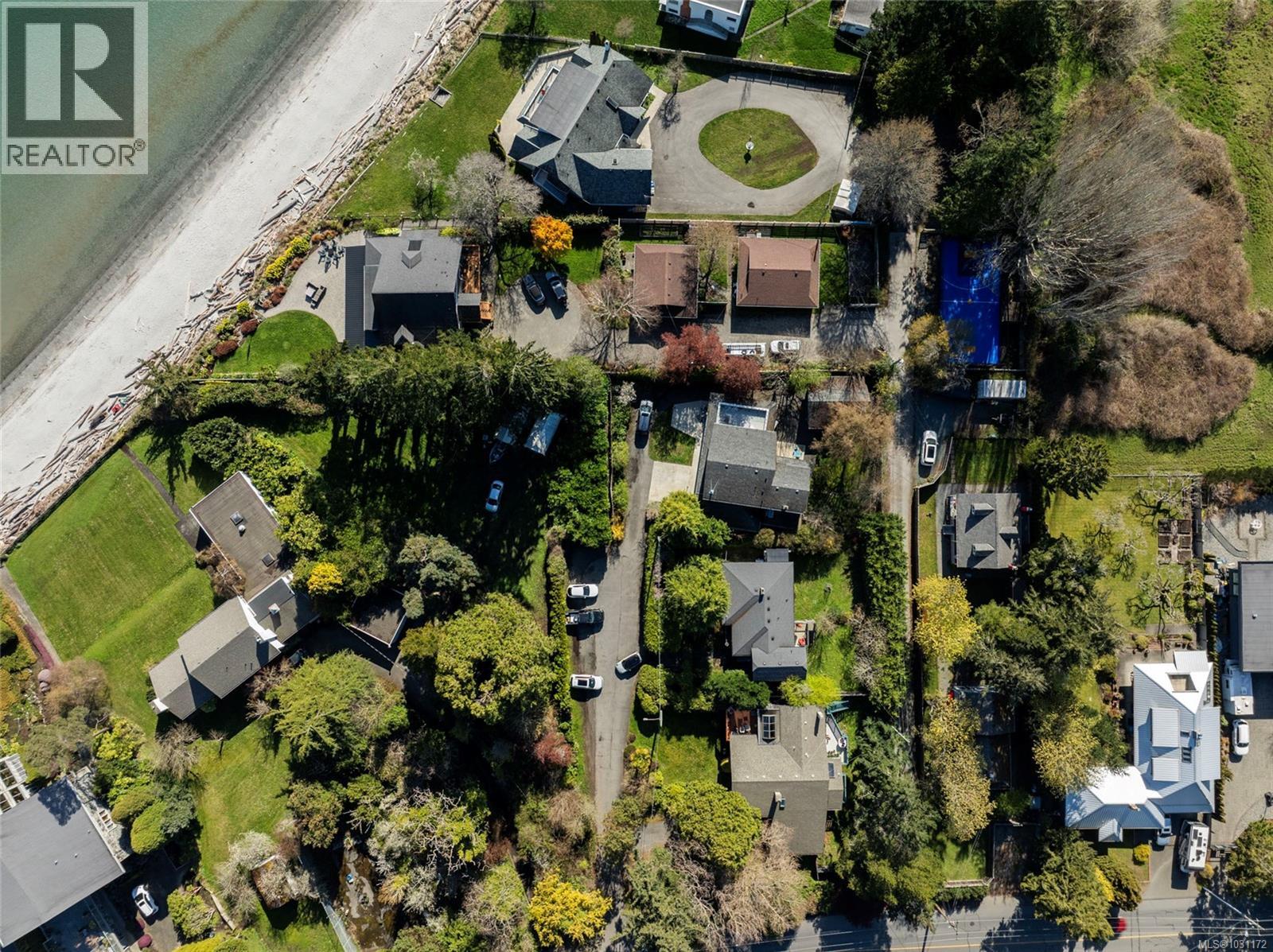  3870 Seacroft Place, Saanich