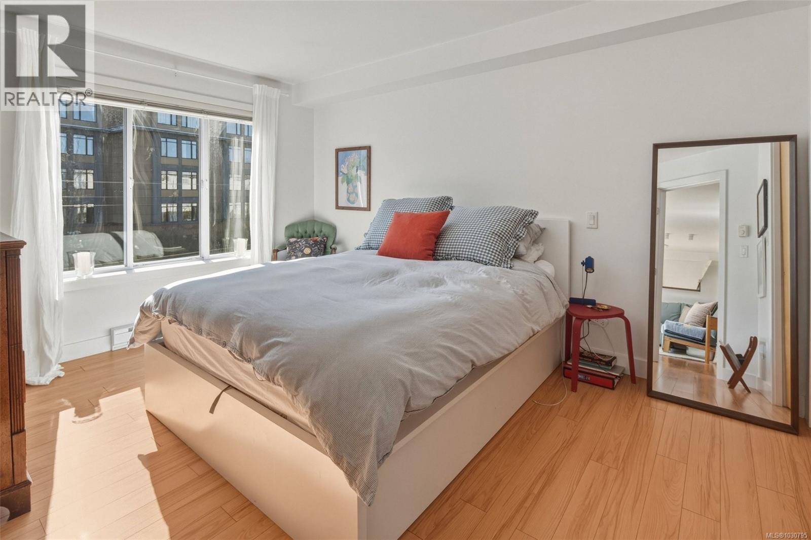 303 356 Gorge Rd E, Victoria