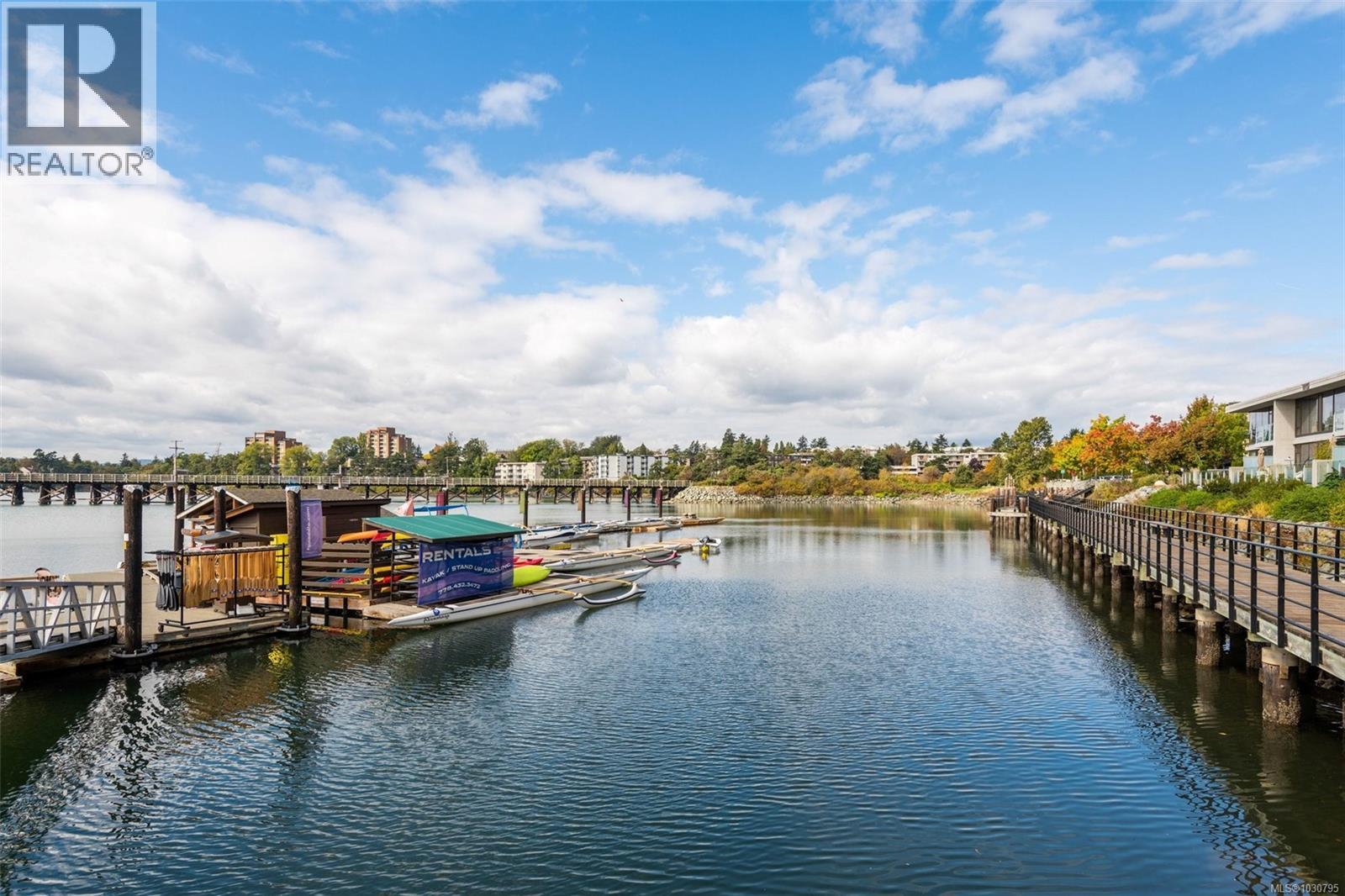 303 356 Gorge Rd E, Victoria