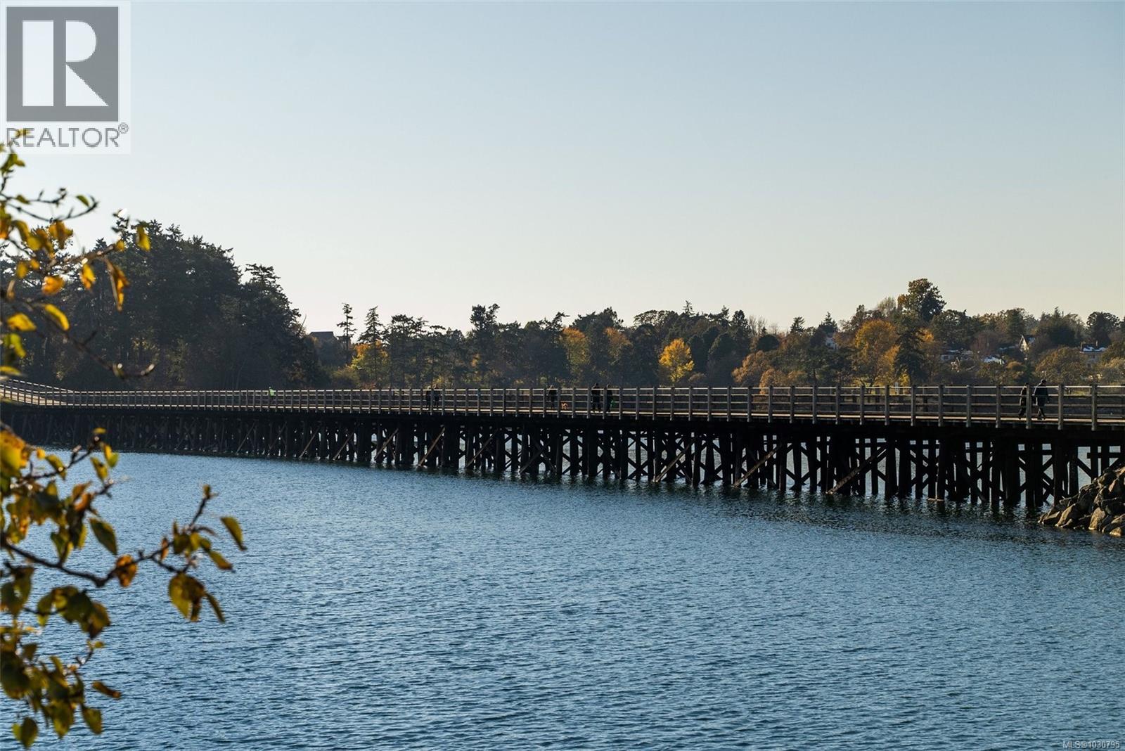 303 356 Gorge Rd E, Victoria