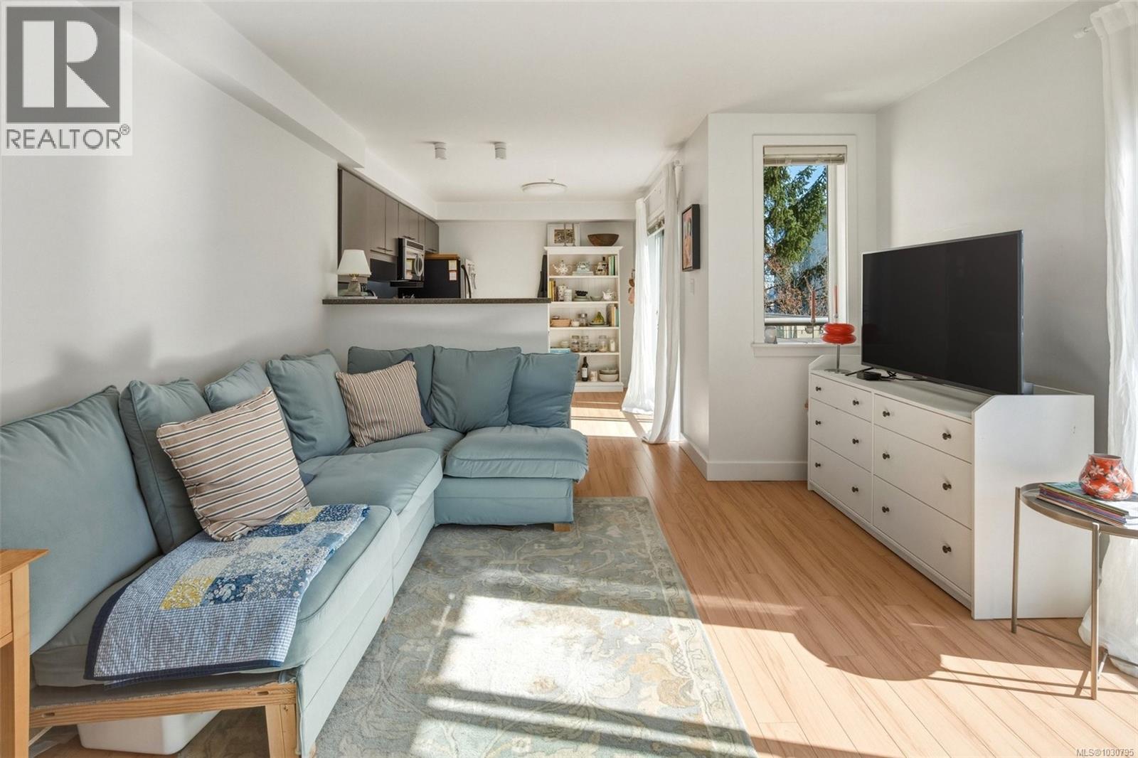 303 356 Gorge Rd E, Victoria