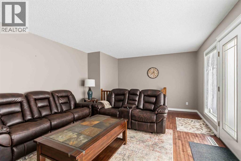 18 Clark Crescent, Fort McMurray