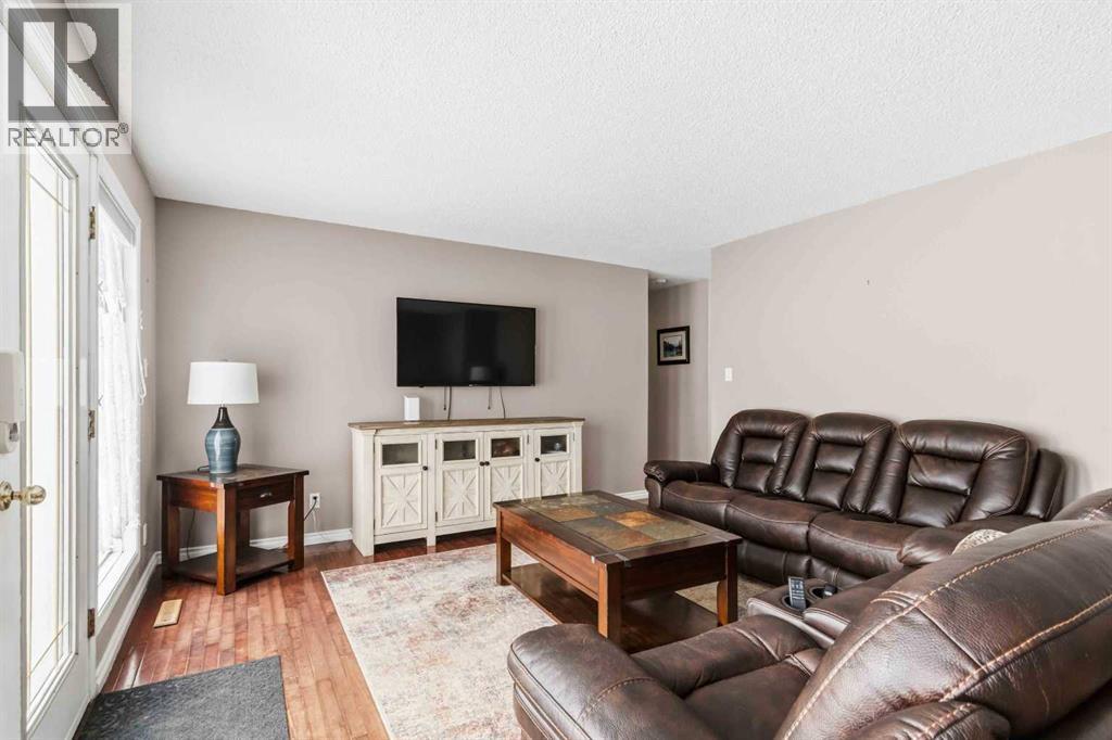 18 Clark Crescent, Fort McMurray