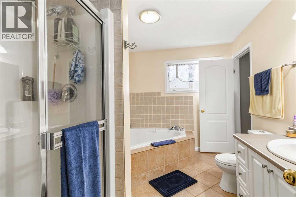 18 Clark Crescent, Fort McMurray