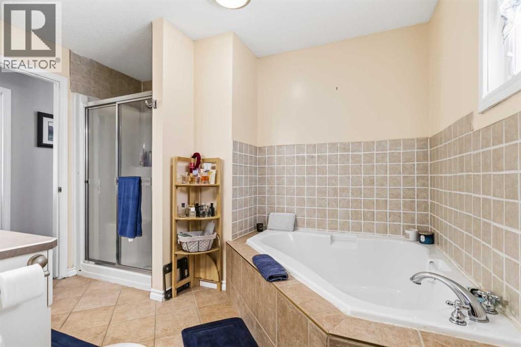 18 Clark Crescent, Fort McMurray