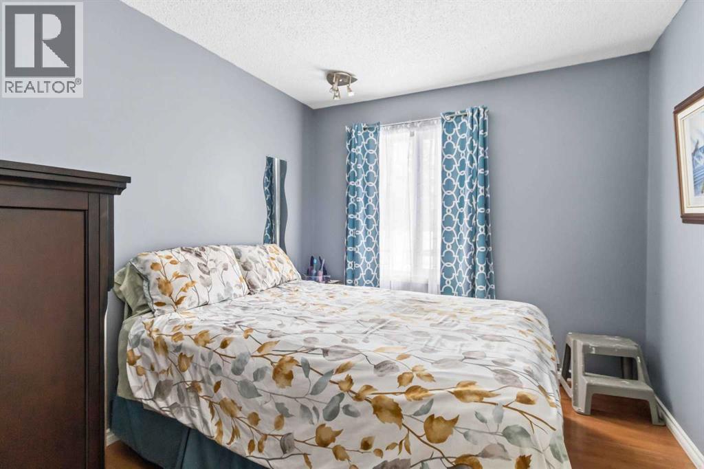 18 Clark Crescent, Fort McMurray