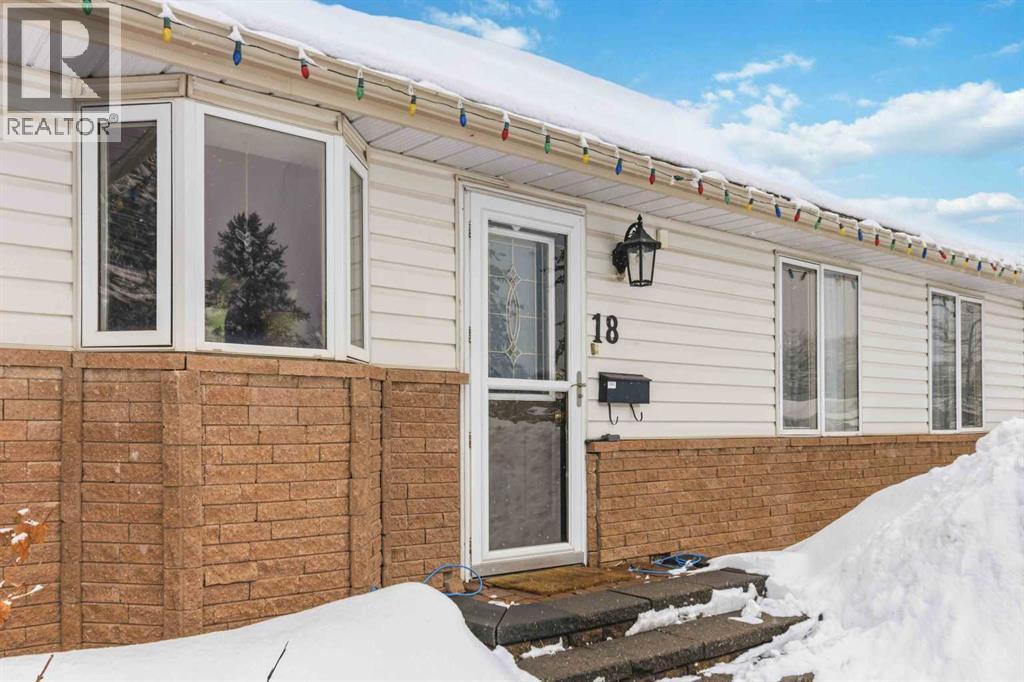 18 Clark Crescent, Fort McMurray