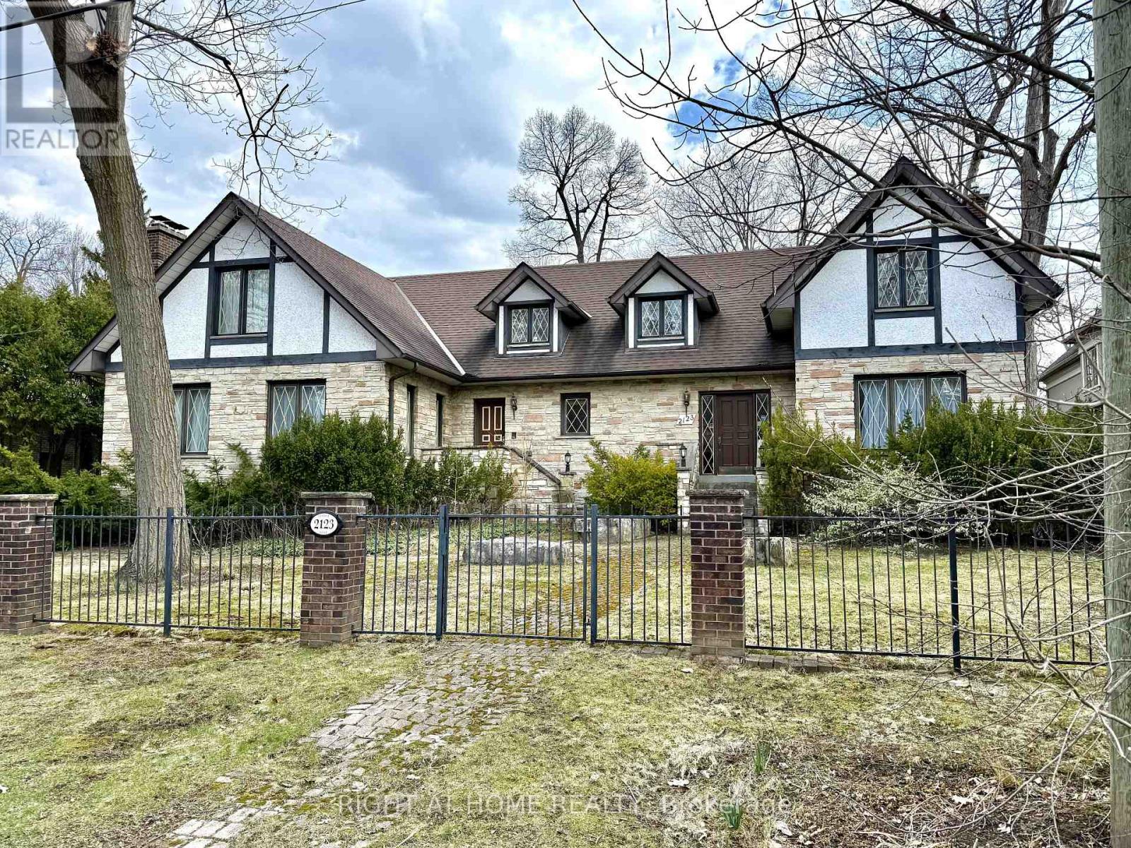 2123 GORDON DRIVE - 2