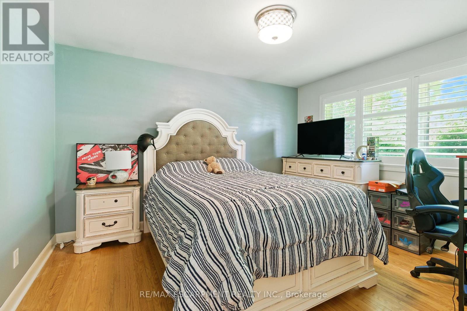 2224 GHENT AVENUE - 12