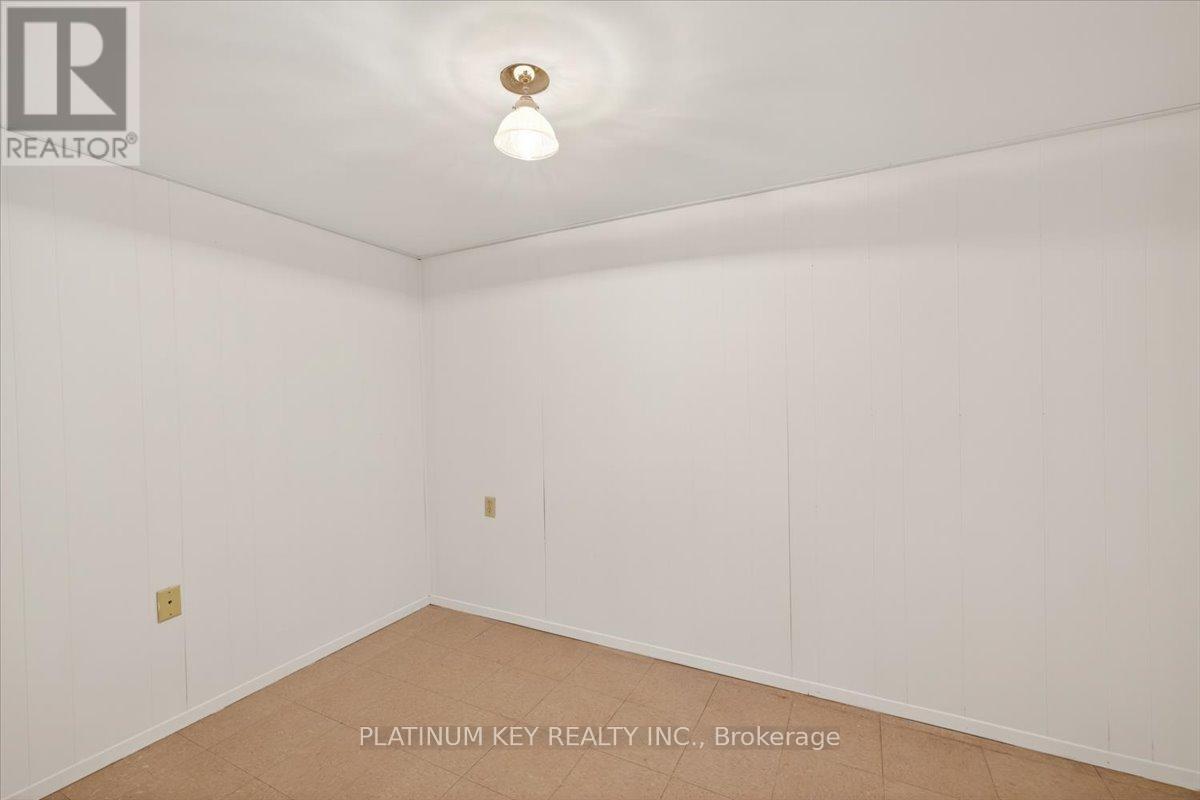 6 - 307 METCALFE STREET E Property Photo