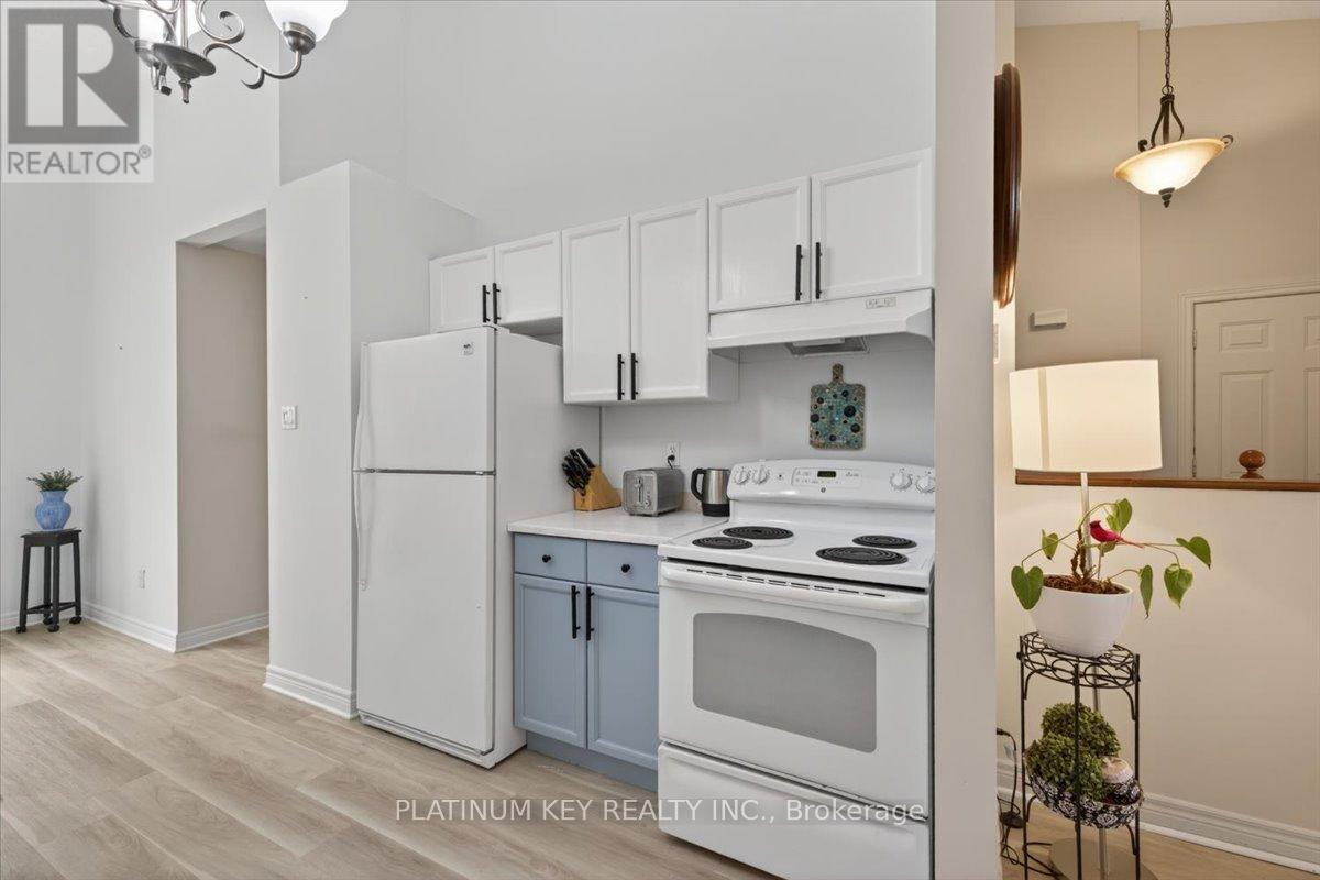 6 - 307 METCALFE STREET E Property Photo