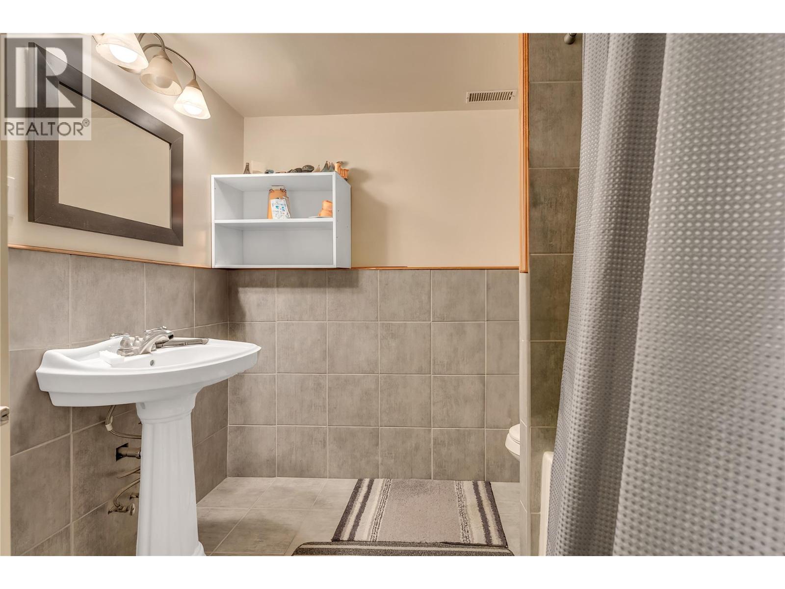 3269 McIver Road W, West Kelowna