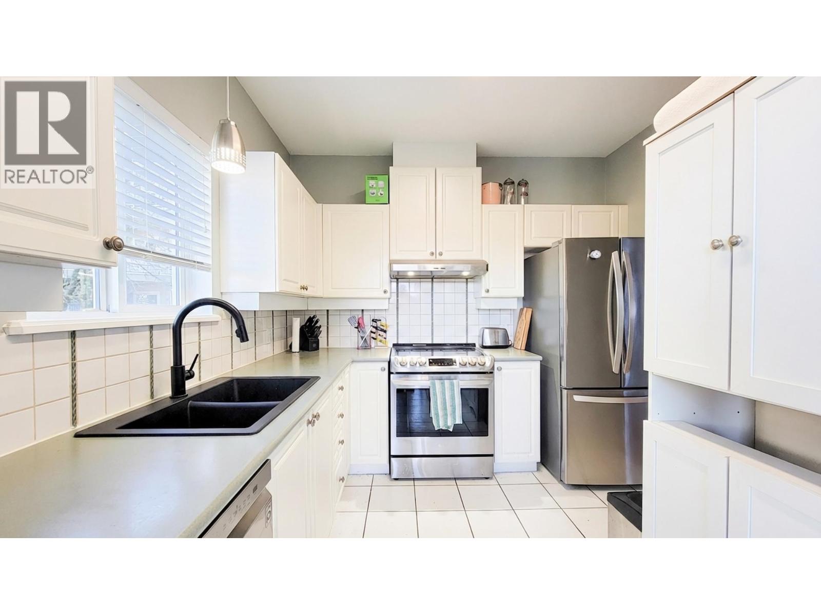 202 19091 MCMYN ROAD, Pitt Meadows