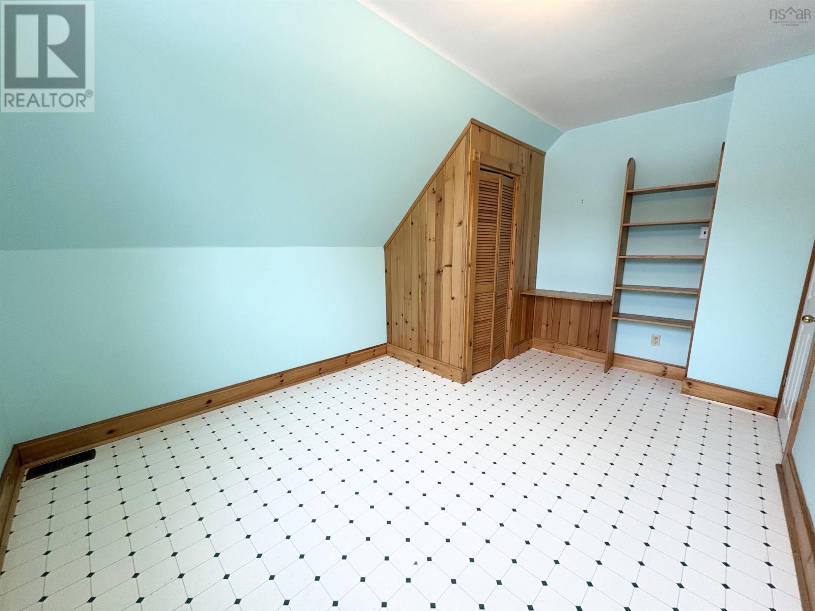 Property 30 of 43 of 5249 East River West Side Road