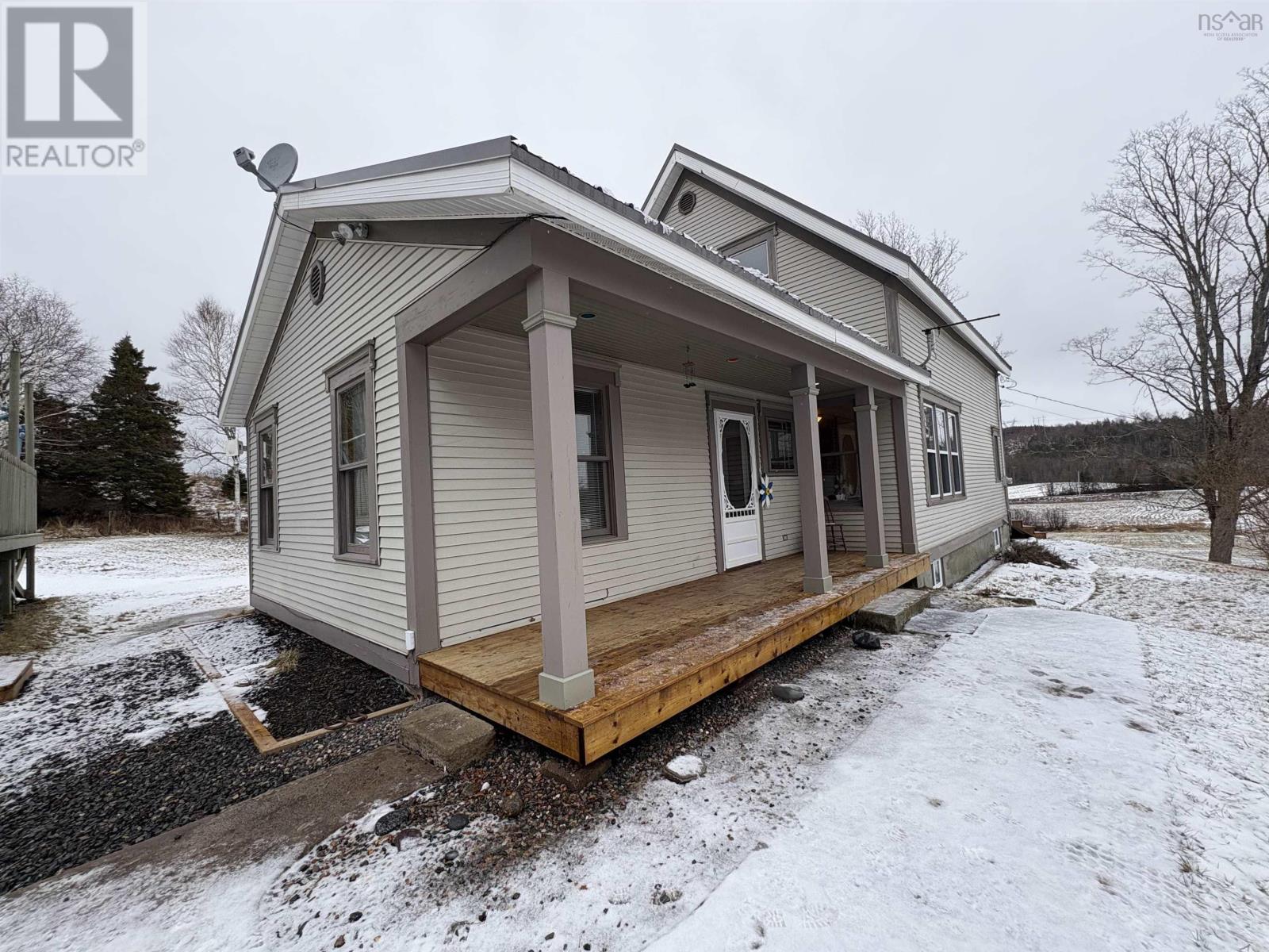 Property 24 of 43 of 5249 East River West Side Road