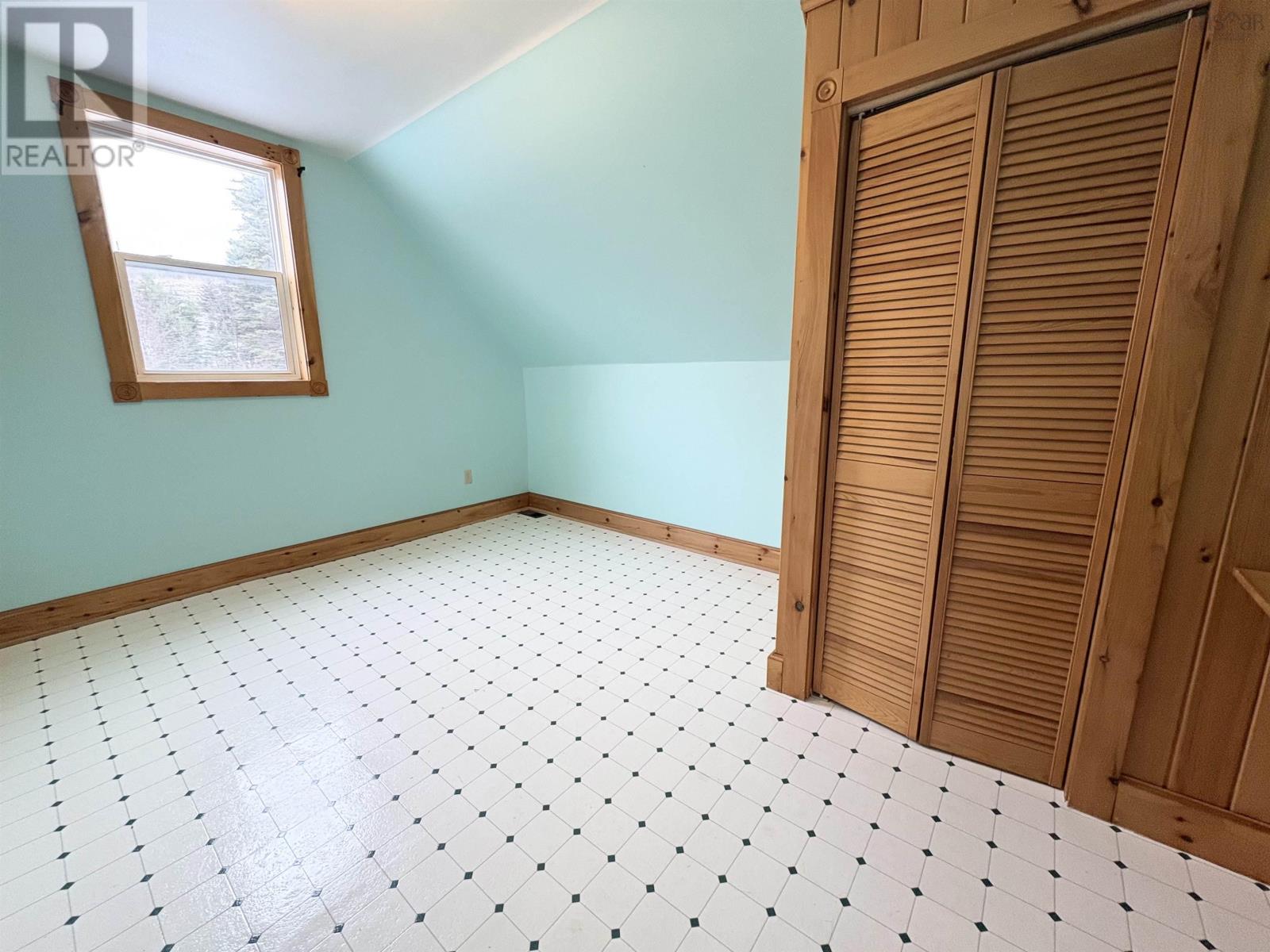 Property 32 of 43 of 5249 East River West Side Road