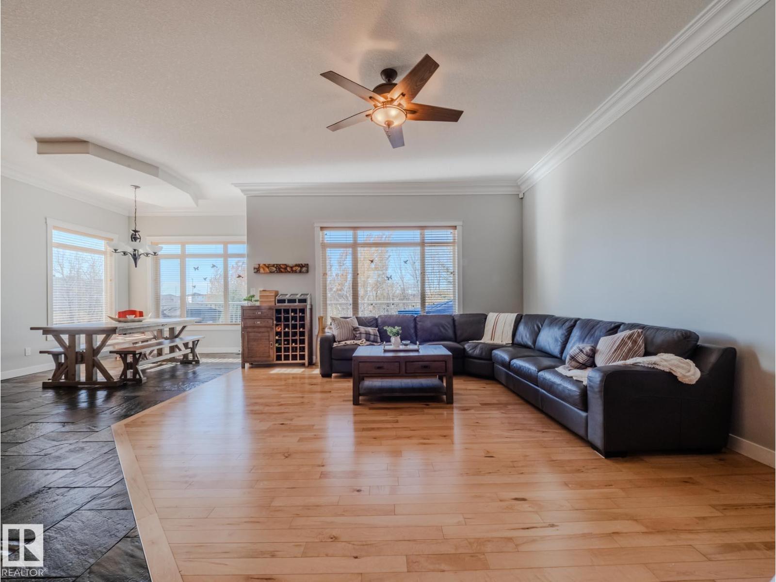 5204 63 ST - 11