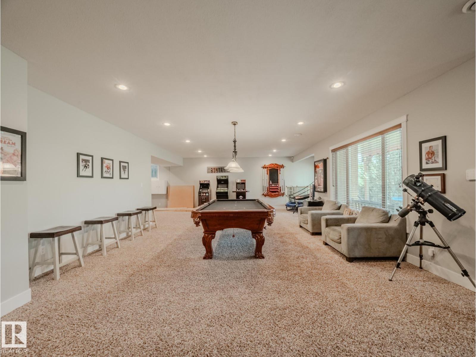 5204 63 ST - 34